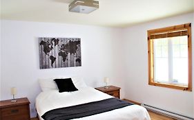 Maison Accueillante - Spa, Fleuve Et Montagnes!